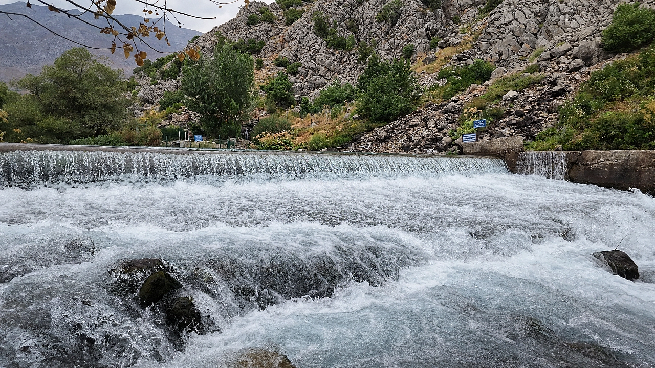 Kayaların, Suyun ve Rüzgârın Şarkısı: Dersim