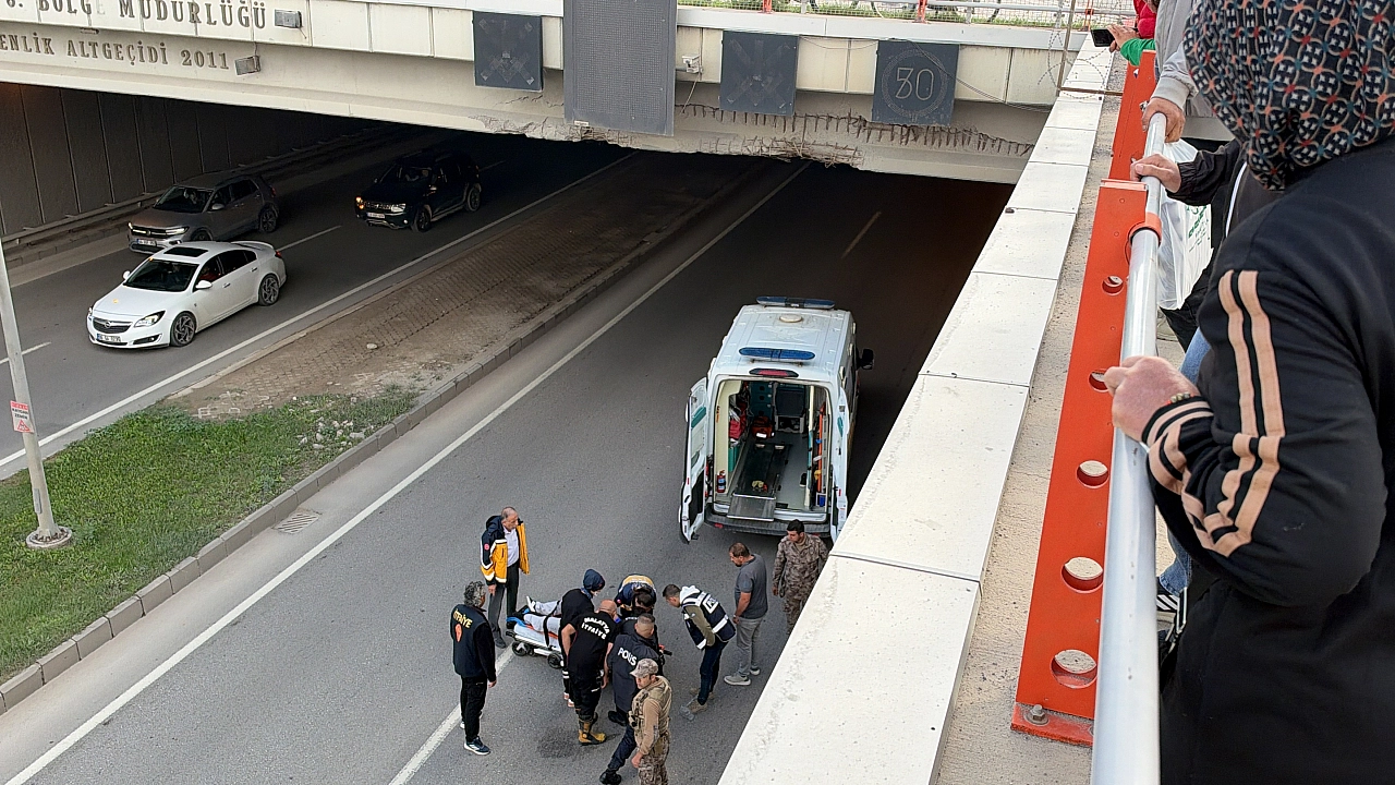 Malatya'da 16 yaşındaki genç alt geçide atladı!