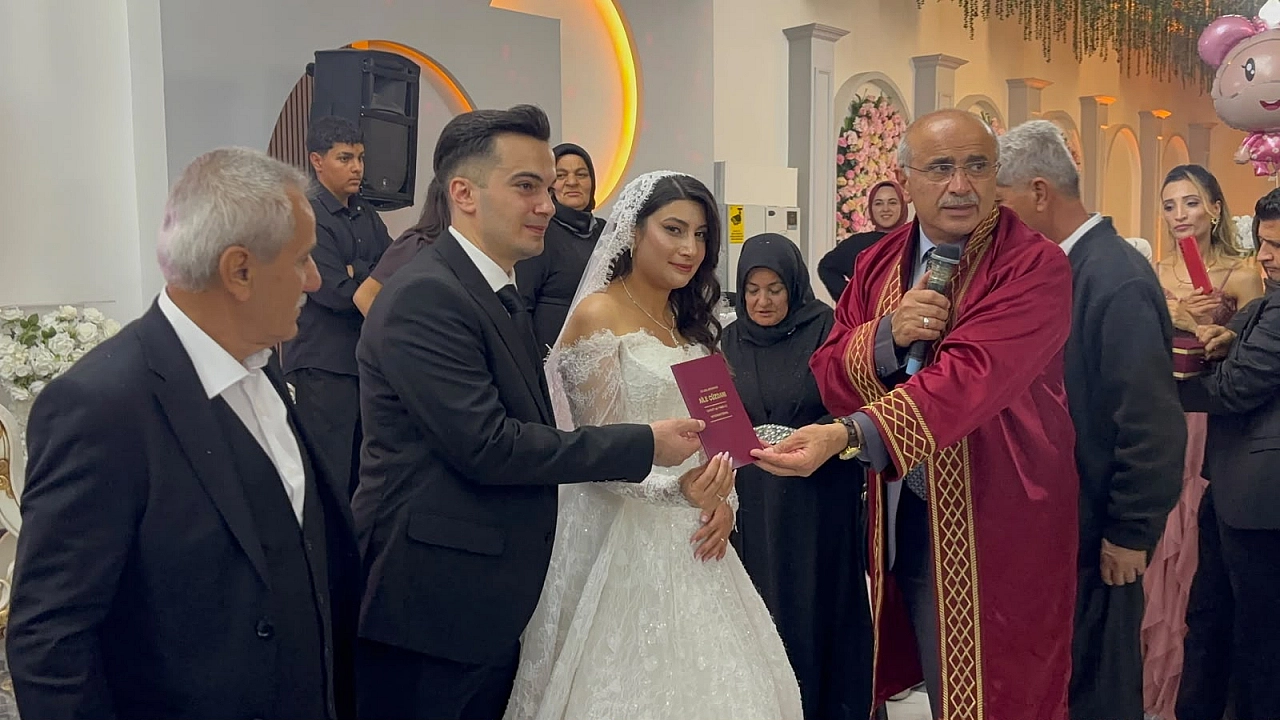 Özdemir ve Şekerci ailelerinin mutlu günü