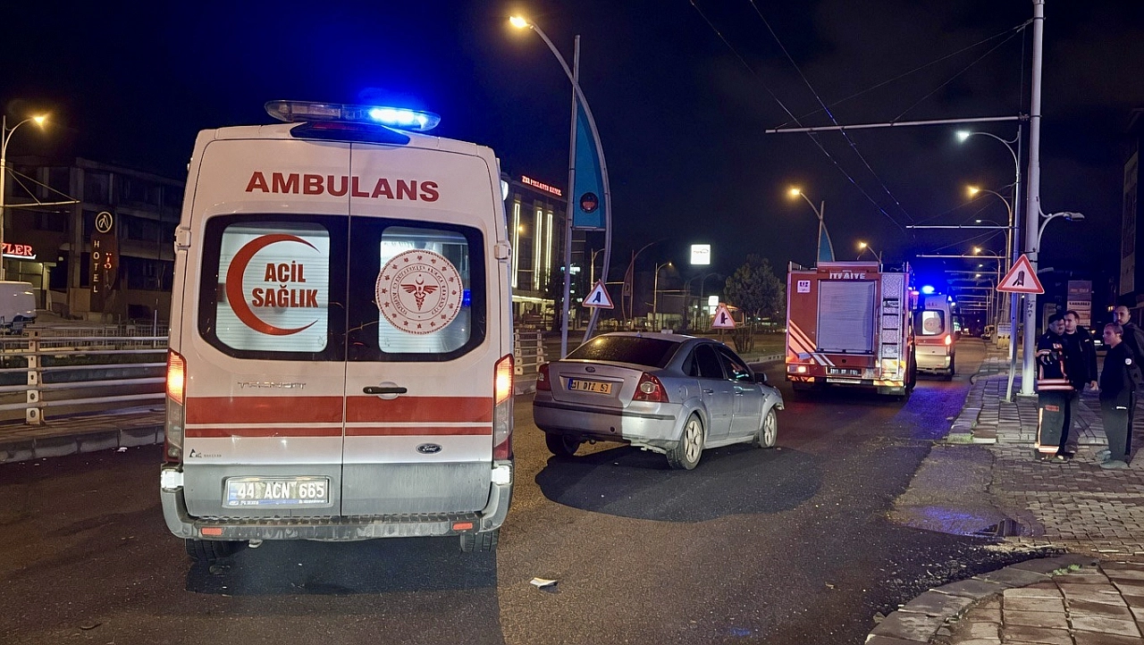 Çevreyolundaki kazada 2 kişi yaralandı