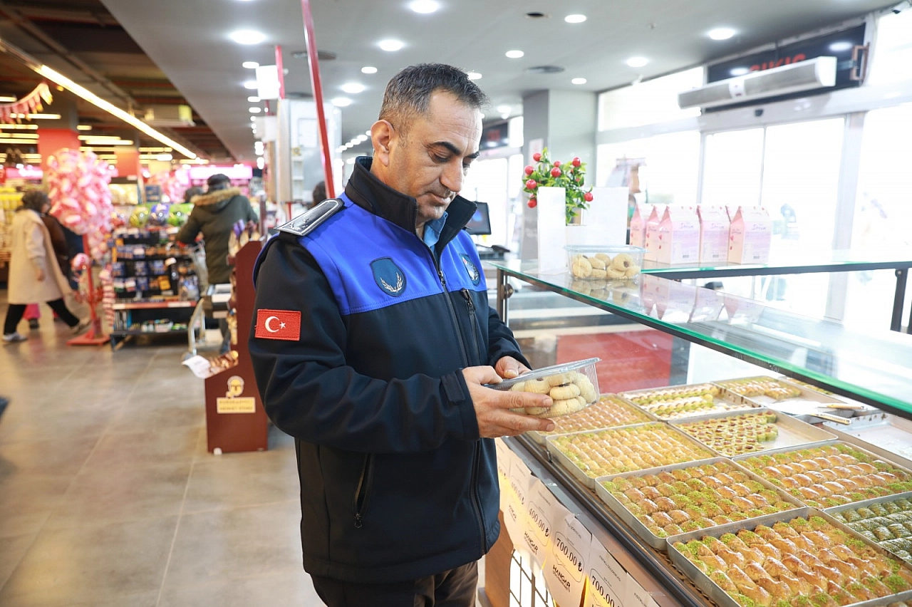 Malatya'da Marketlerde Sıkı Denetim: Etiketler Tek Tek Kontrol Edildi