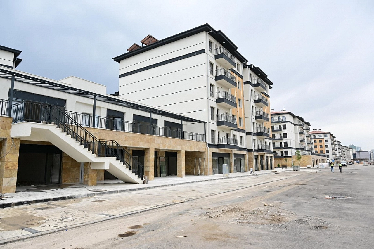 Niyazi Mısri'de anahtar teslimi başlıyor