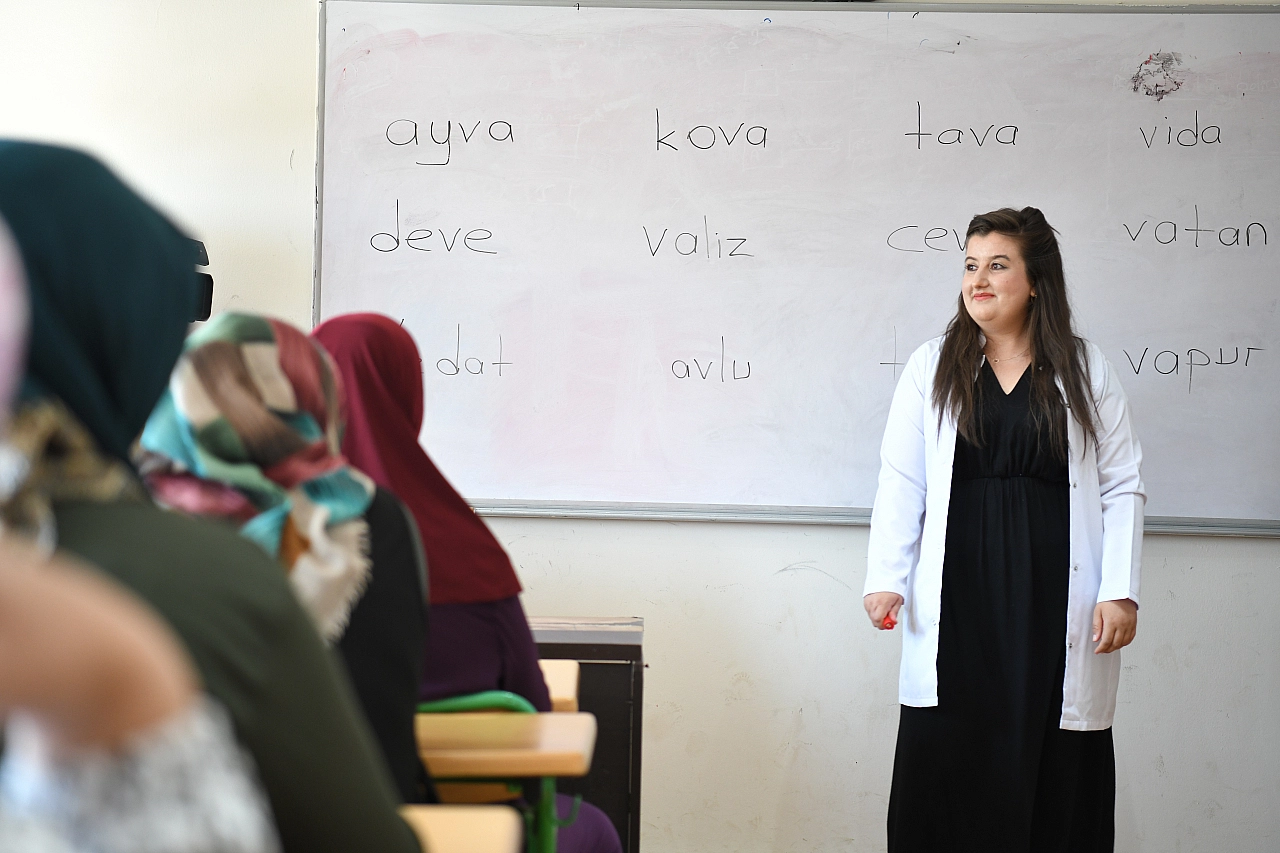 71 yaşında okuma yazmayı öğrendi