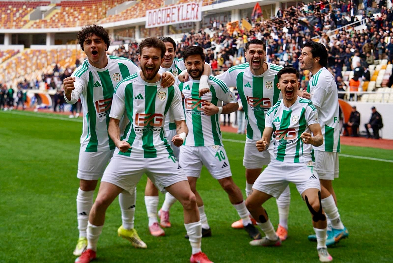 Üst lige son iki maç! Yeşilyurtspor'dan 6 gollü şov!