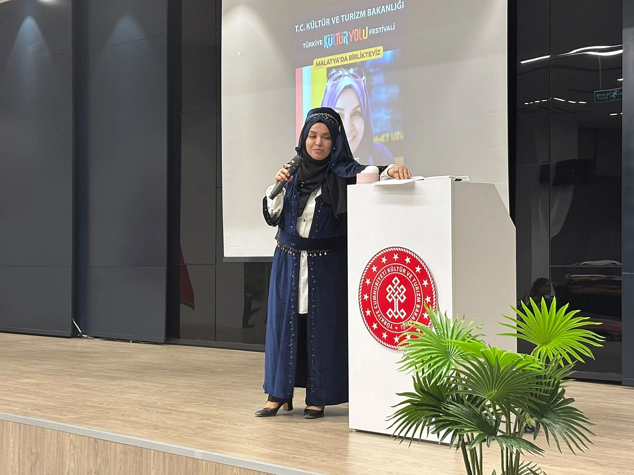 Nilüfer Zontul Aktaş'tan gençlere çağrı: 'Kendinize bir alan açın, ruhunuz dinlensin'