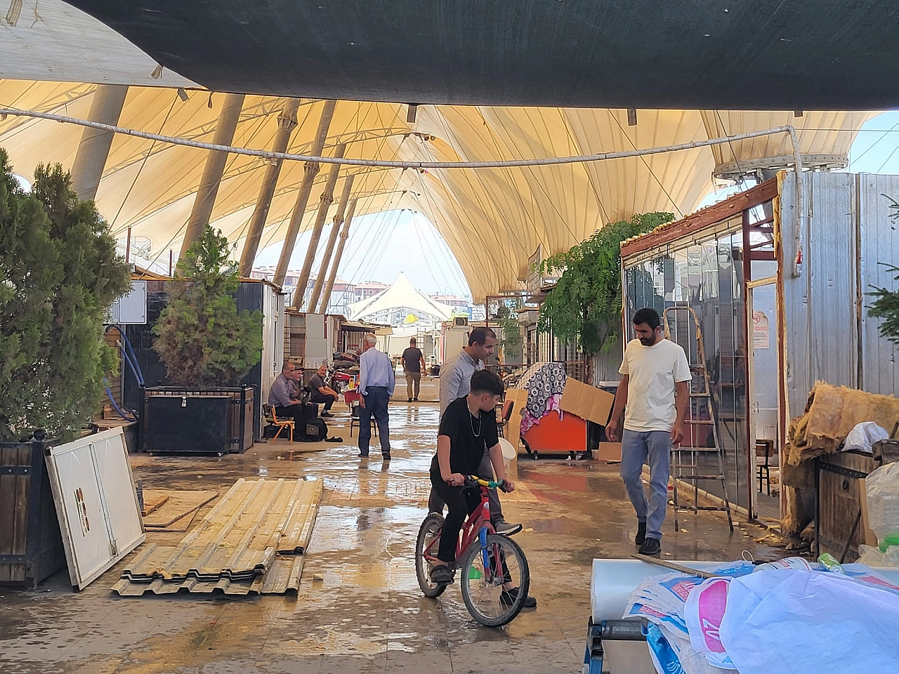Malatya'da Hindistan çarşısı tahliye ediliyor…
