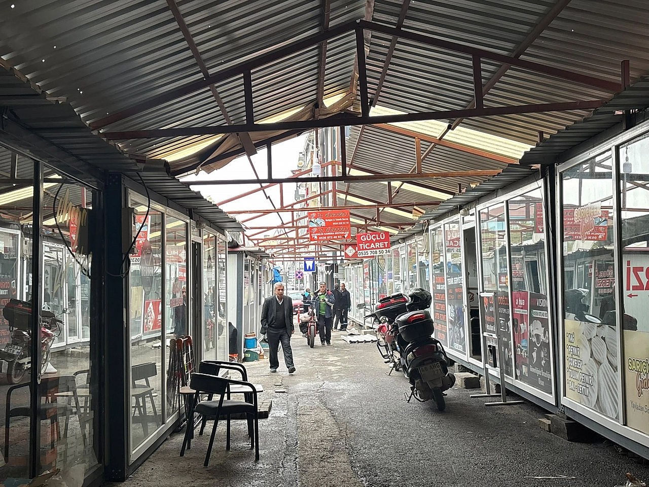 Malatya'da konteyner çarşıda tahliye başladı: 63 esnaf taşınıyor!