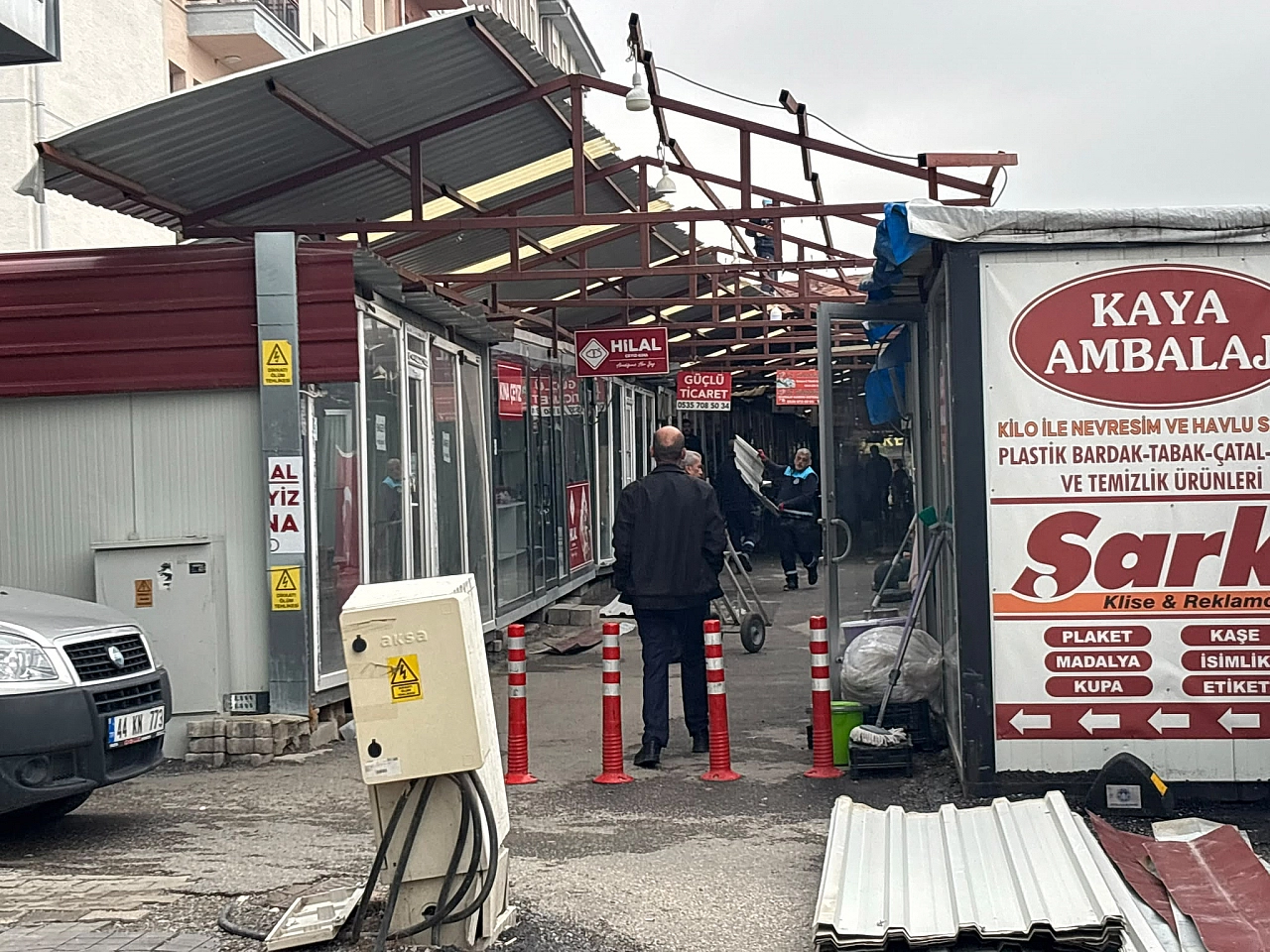Malatya'da konteyner çarşıda tahliye başladı: 63 esnaf taşınıyor!