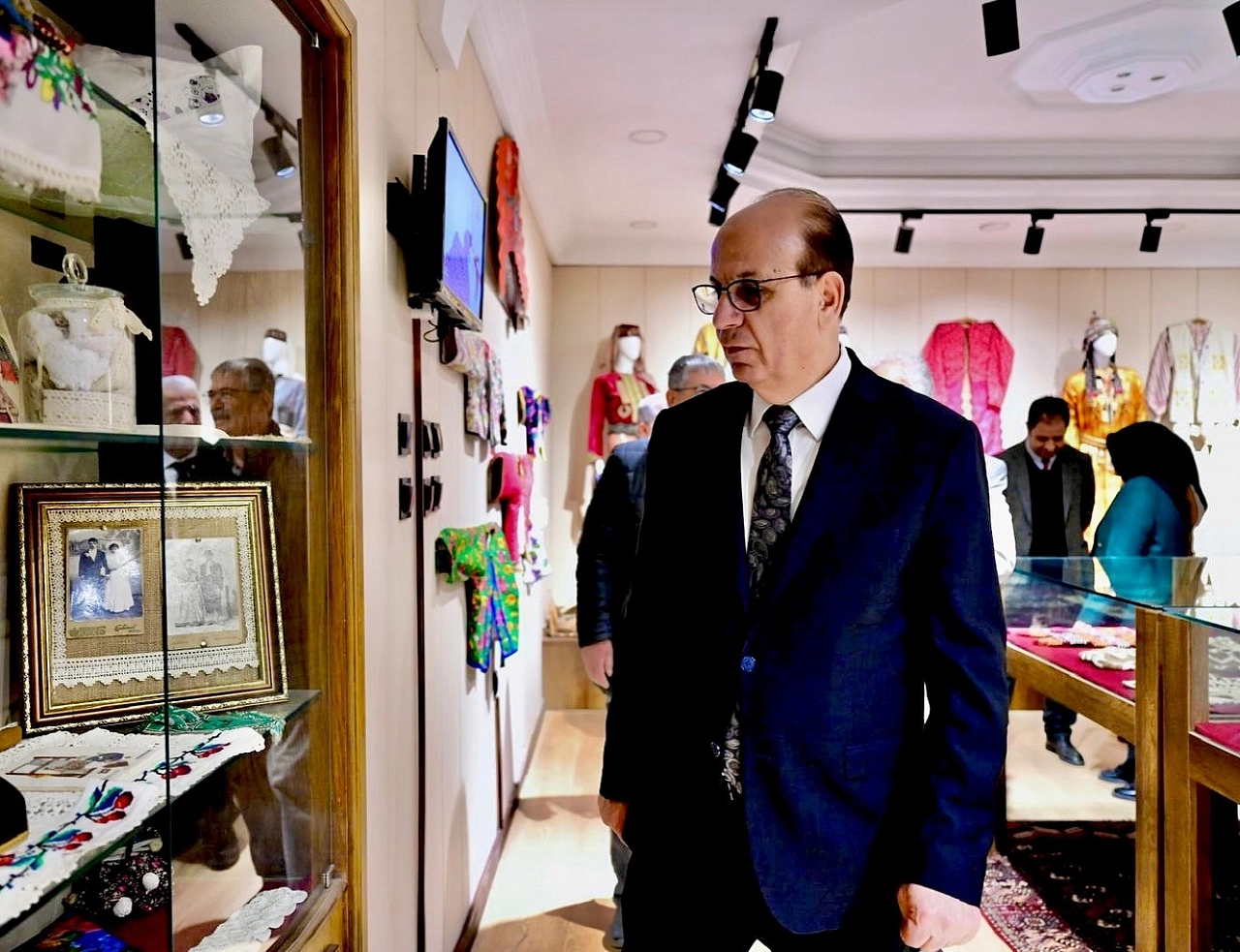 Halının son ilmeği Geçit'ten