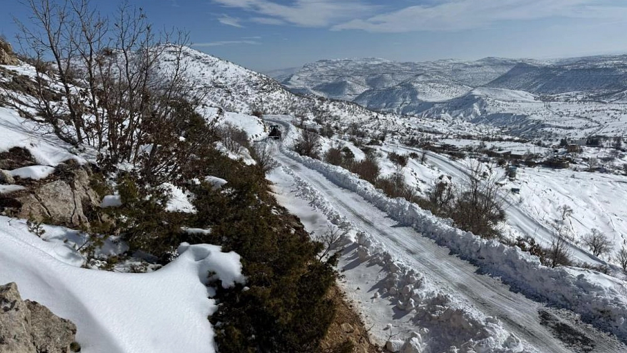 58 köy yolu ulaşıma açıldı