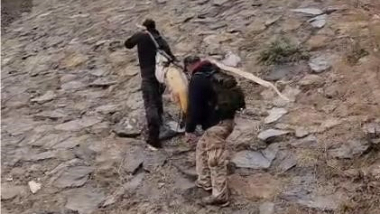 60 kilo turna omuzlarda taşındı