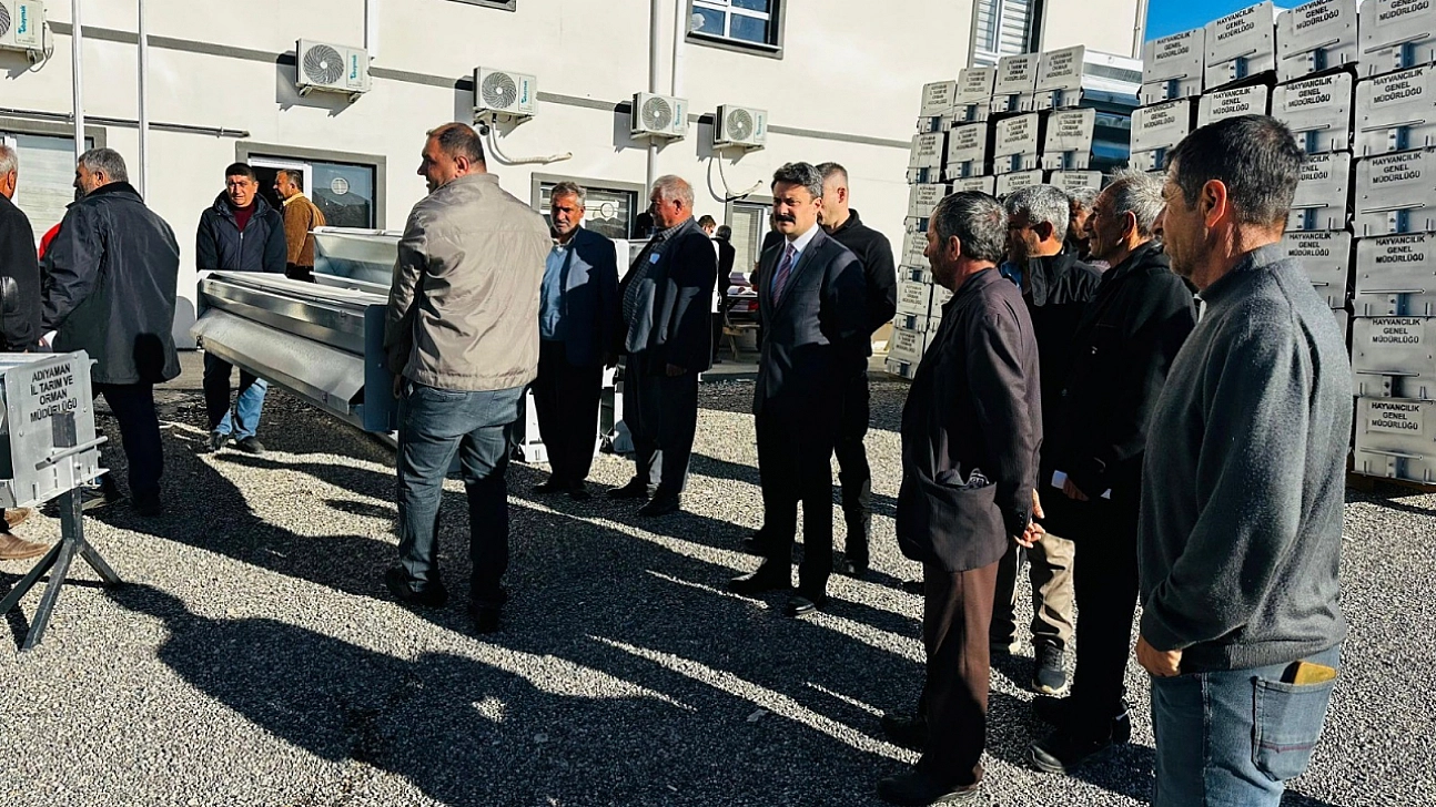 84 yetiştiriciye otomatik yemlik dağıtıldı