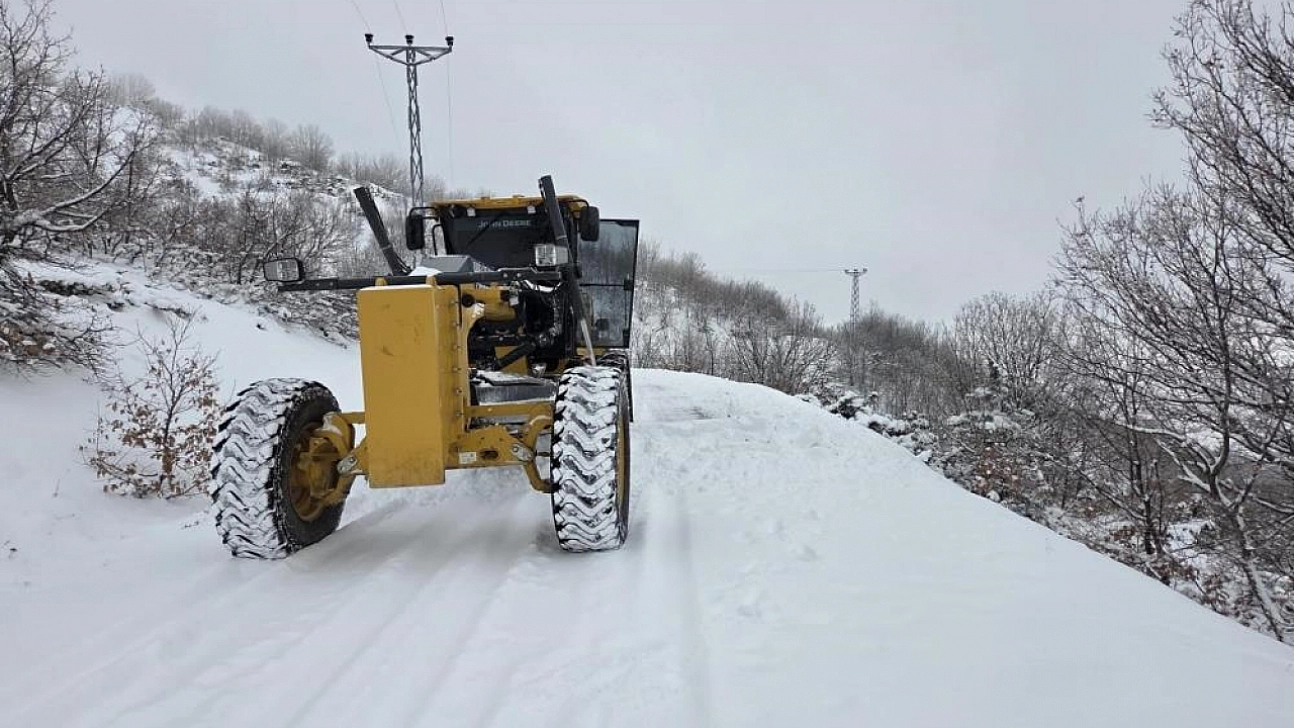 96 köy yolu ulaşıma açıldı