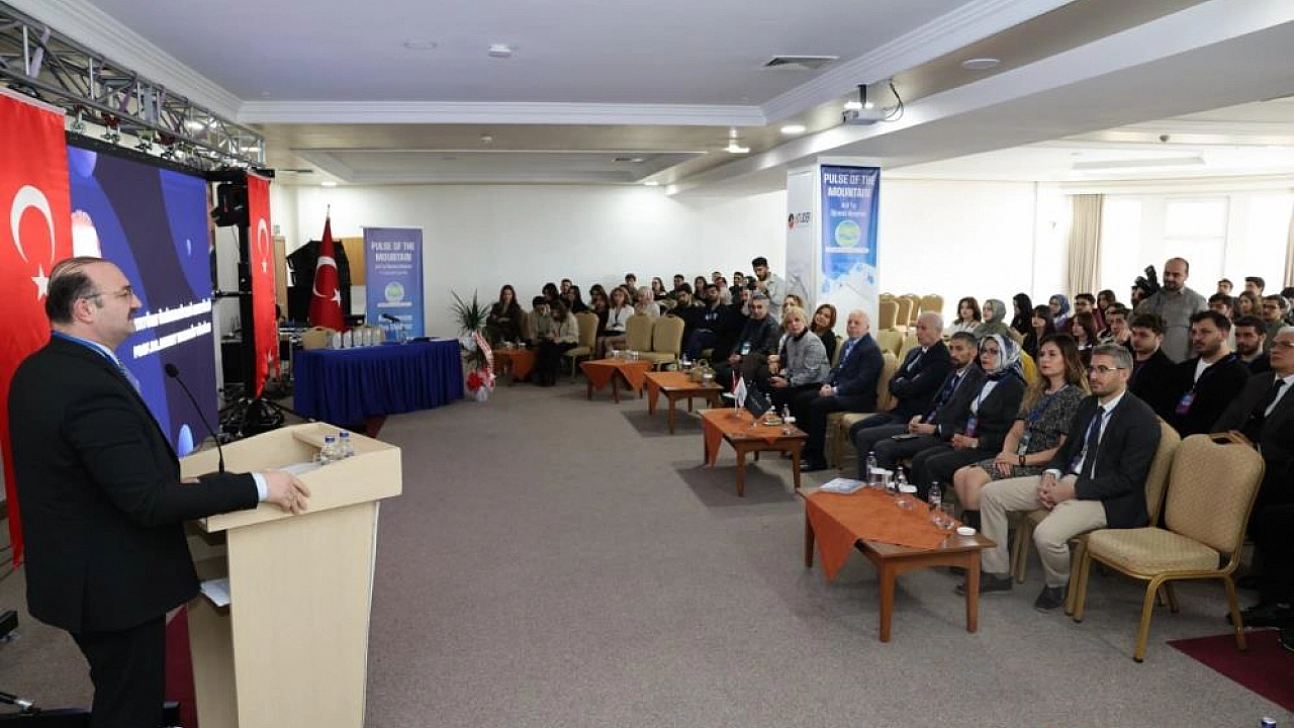 Acil tıp öğrenci kongresi başladı