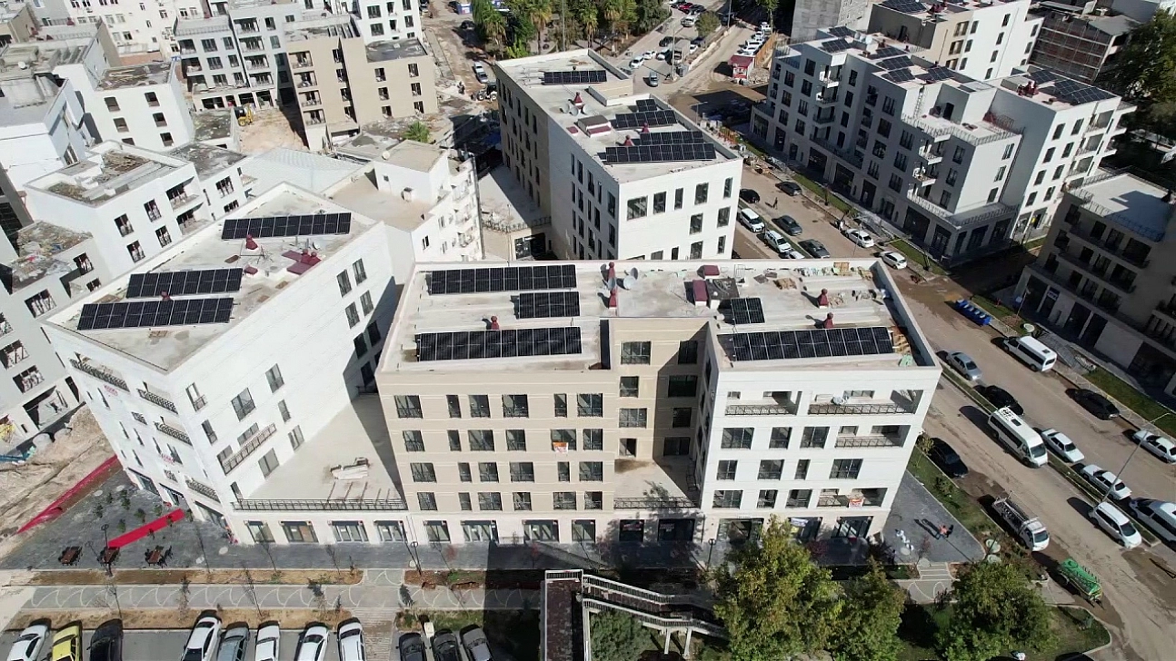 Atatürk Bulvarı'nda ticaret ve yaşam yeniden başladı