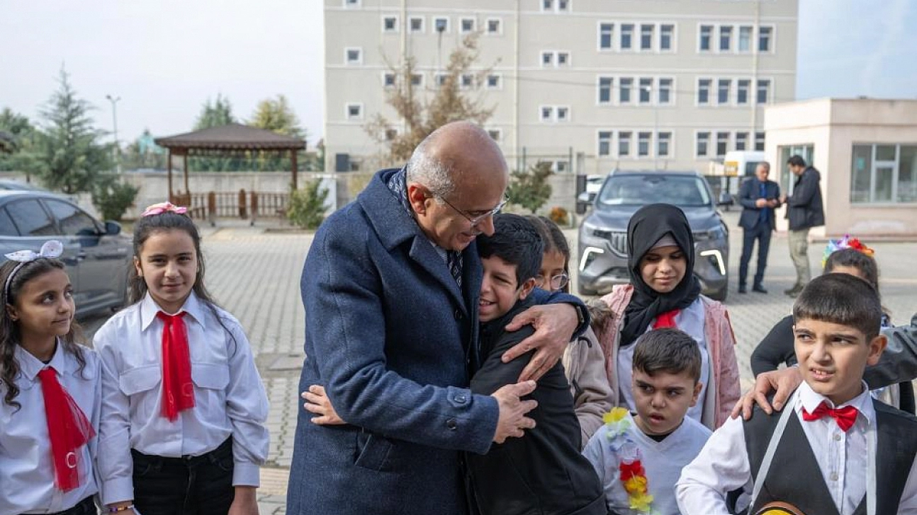 Başkan Er, öğrencilerle buluştu