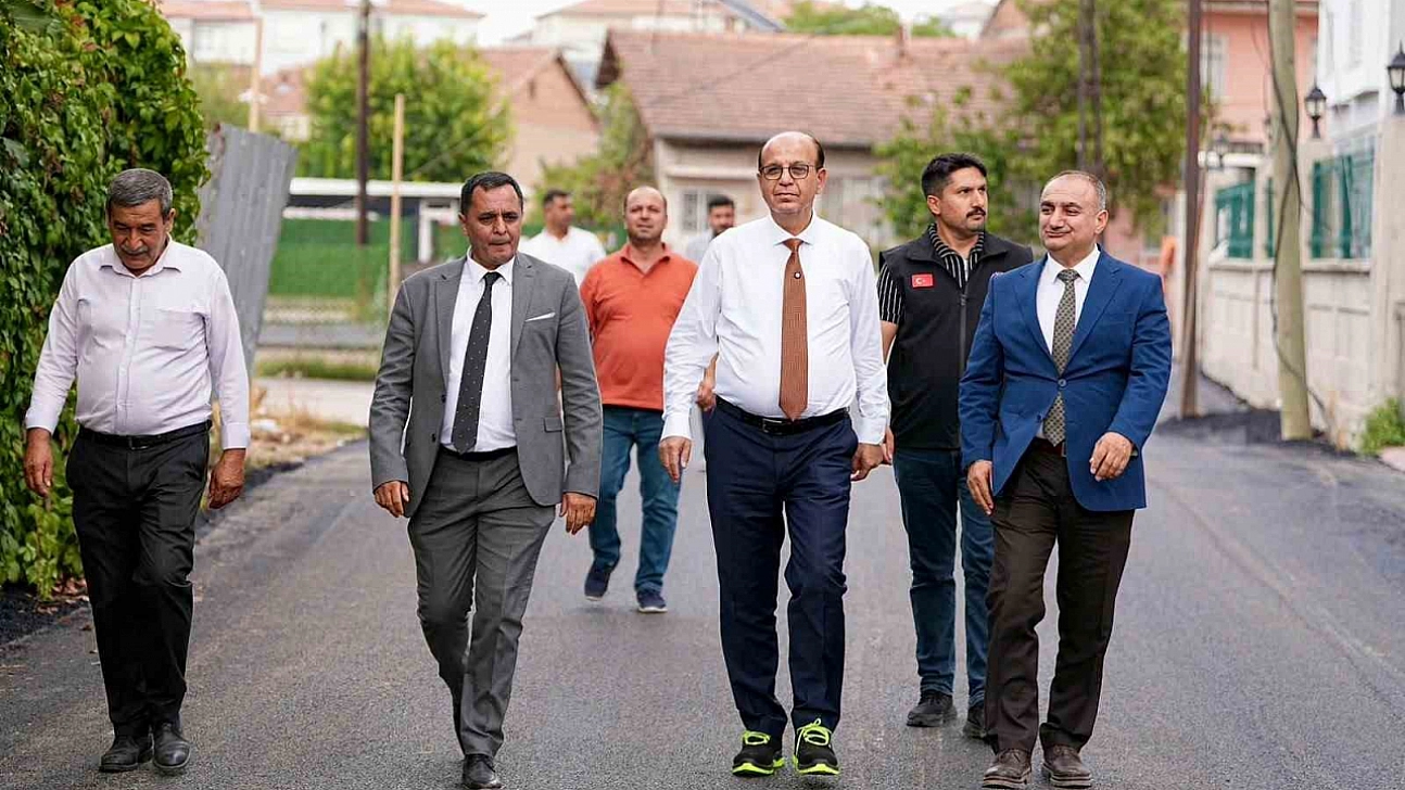 Yeşilyurt'ta mahalleler sıcak asfalta kavuşuyor