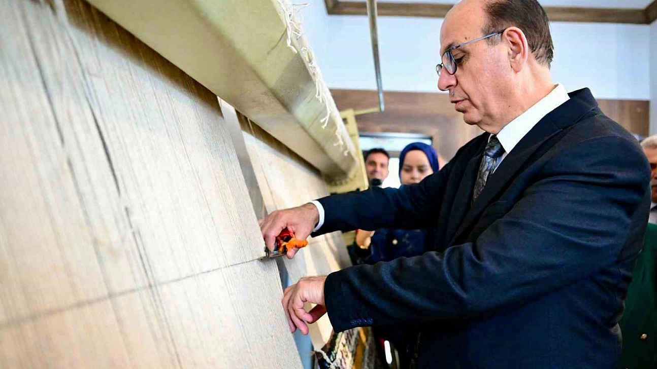 Halının son ilmeği Geçit'ten