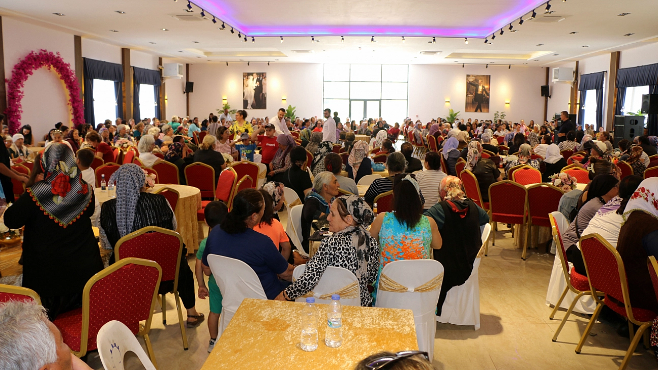 Başkandan kadınlara hem kutlama hem yatırım müjdesi
