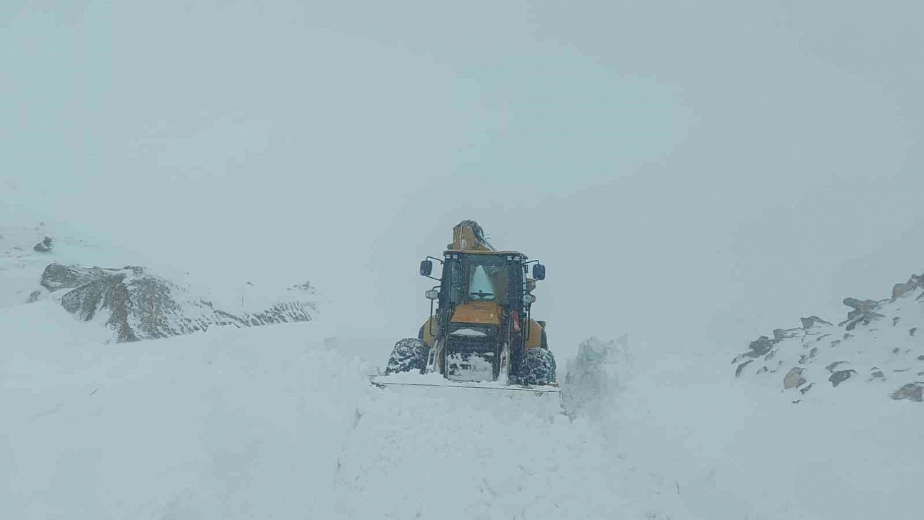 500 köy yolu ulaşıma açıldı