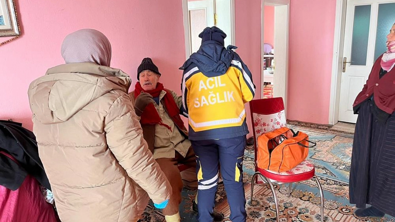 Battalgazi'de ambulans gidemeyince iş makinesi devreye girdi