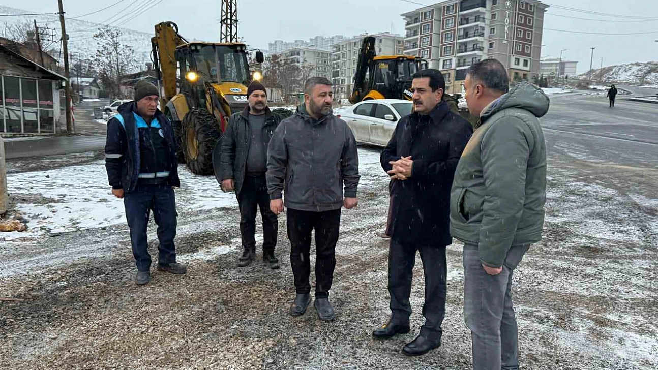 Başkan Taşkın ekiplerle birlikte sahada