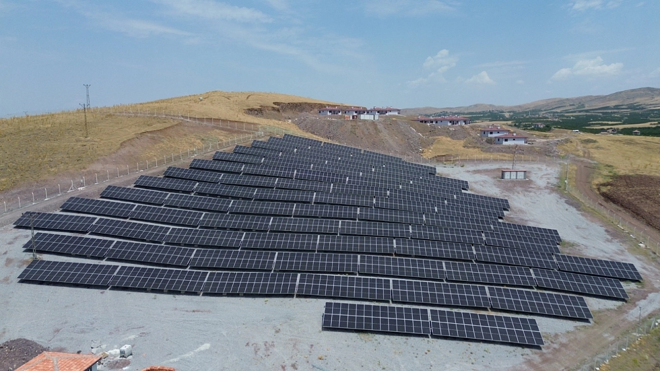 Bayram Taşkın açıkladı: Battalgazi enerjisini güneşten alacak