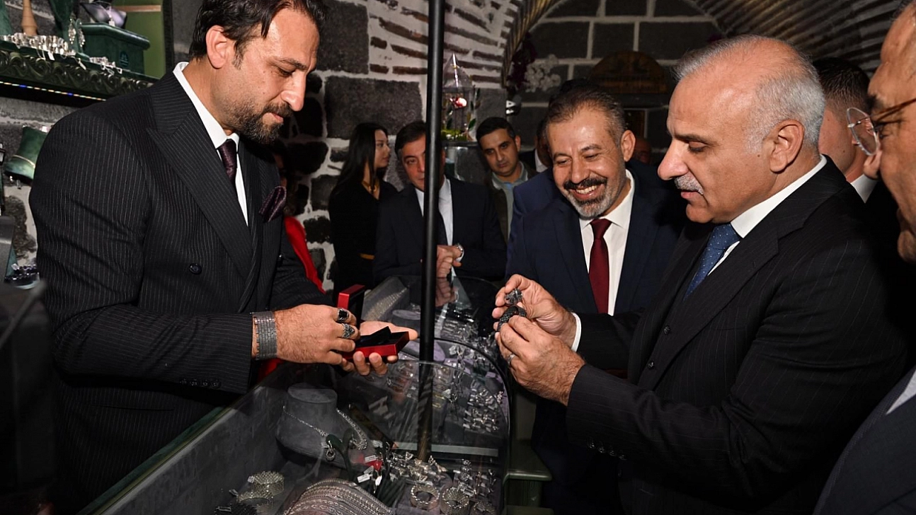 Bin yıllık gelenek geleceğe Taşınıyor: Hasırevi açıldı
