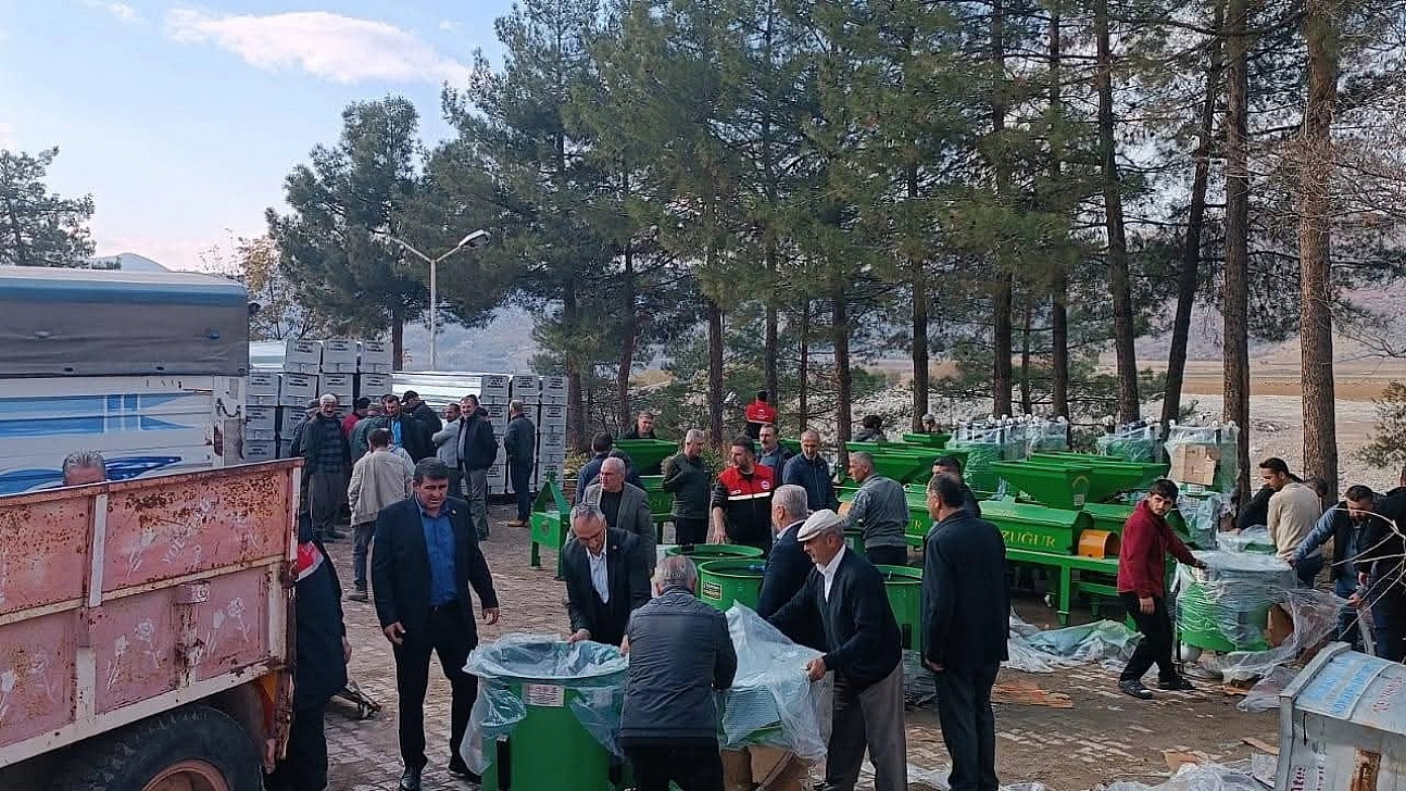 Çiftçilere makine ve ekipman desteği