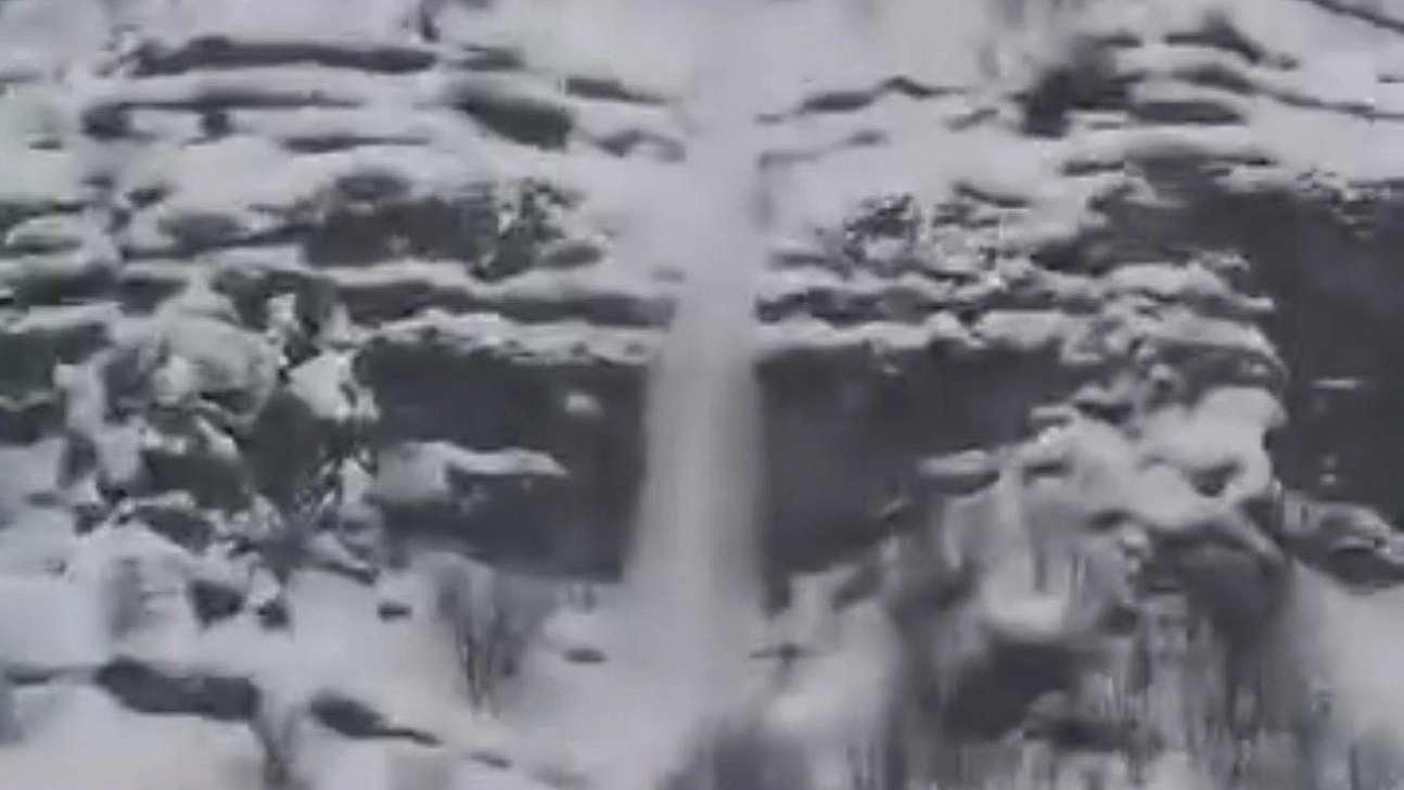 Çığ düşme anı kamerada