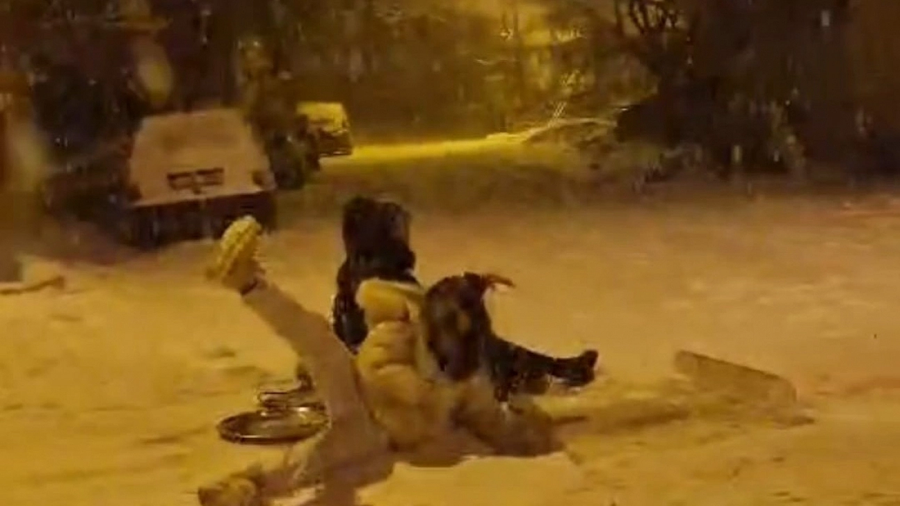 Karla gelen eğlence