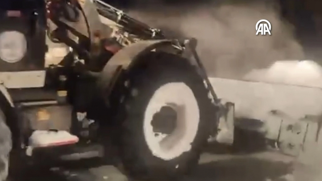 Doğu'da karla mücadele devam ediyor