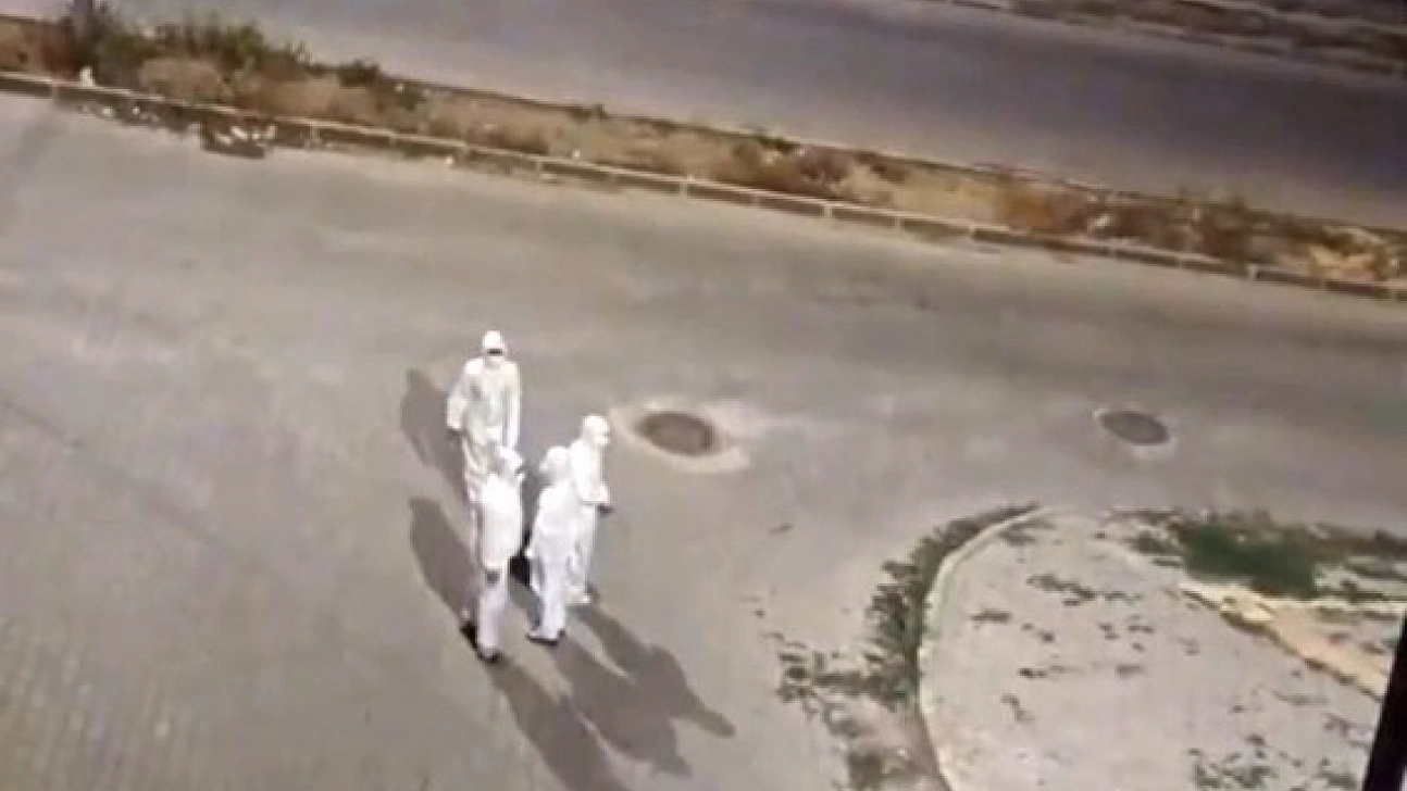 Tulumla gece gezmesine çıktılar