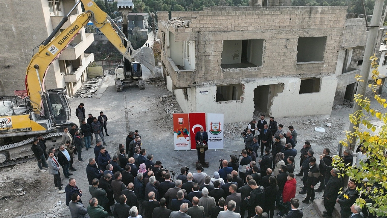 Gülpınar: 'Bazıları konuşur bazıları yapar'