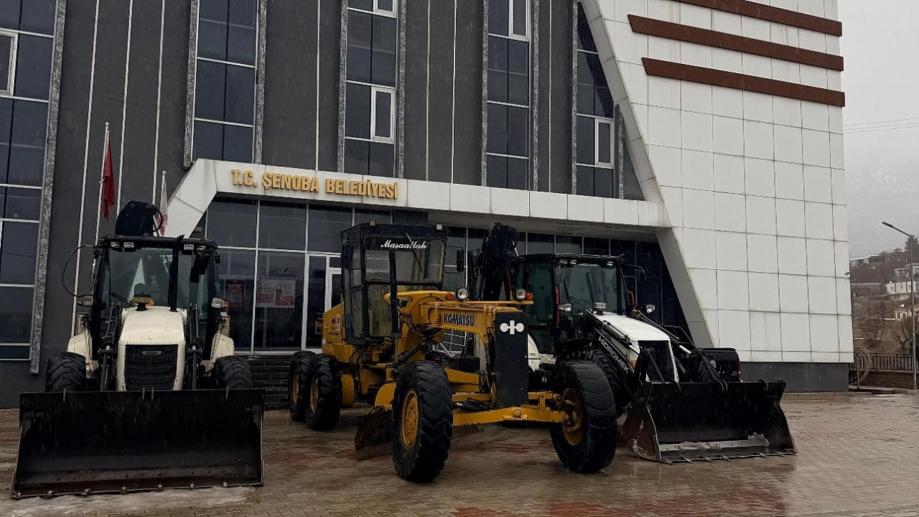 Yol açma çalışmaları devam ediyor