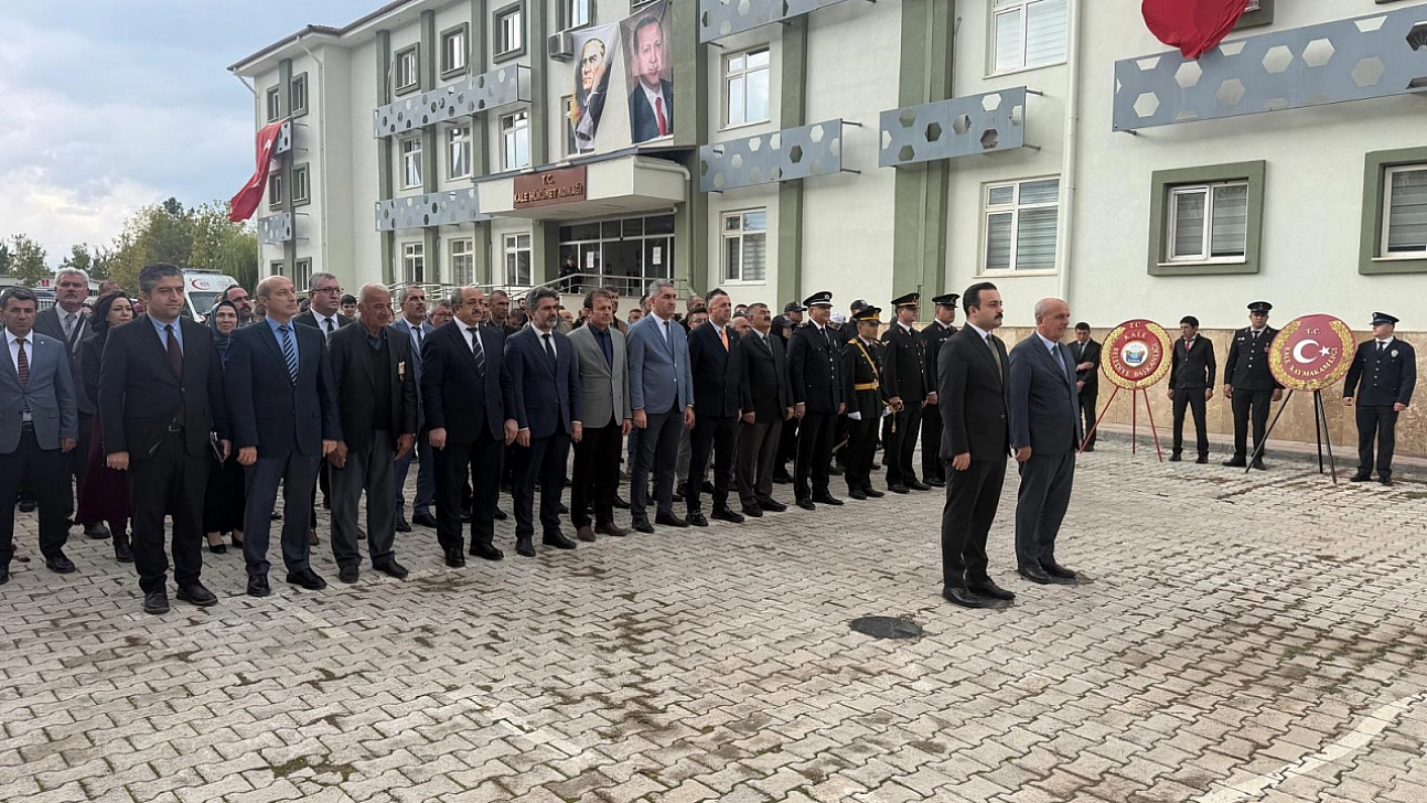 Kale'de Cumhuriyet'in 103. yılı kutlanıyor
