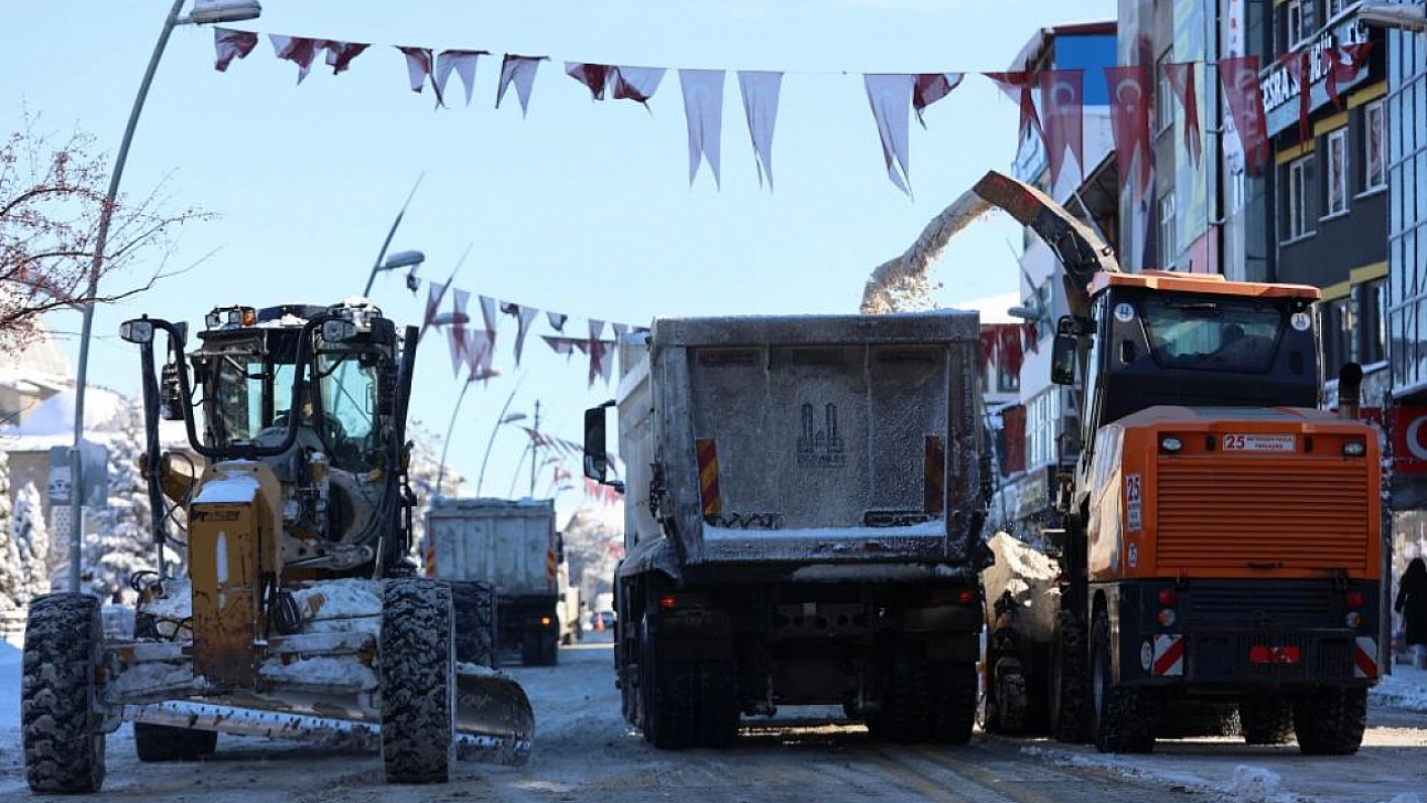 Kar timleri işbaşında