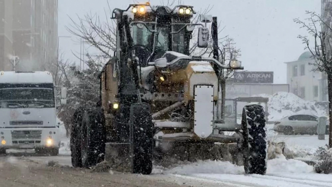 Karla mücadele çalışmaları devam ediyor