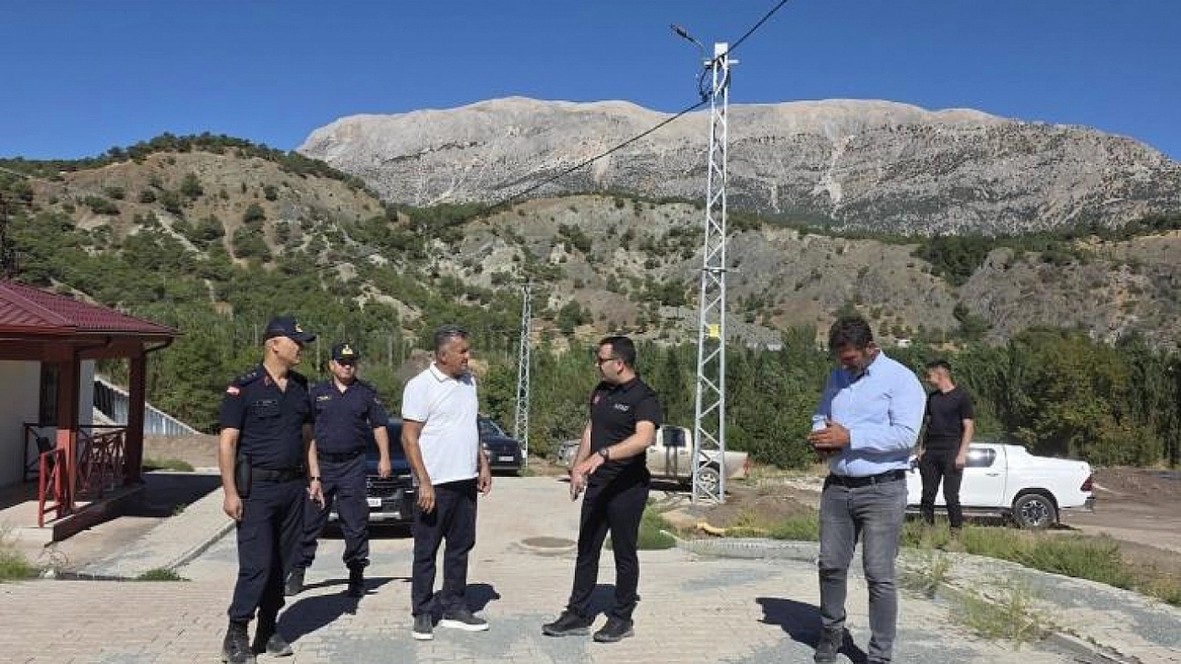 Kaymakam Algın, deprem konutlarındaki çalışmaları inceledi