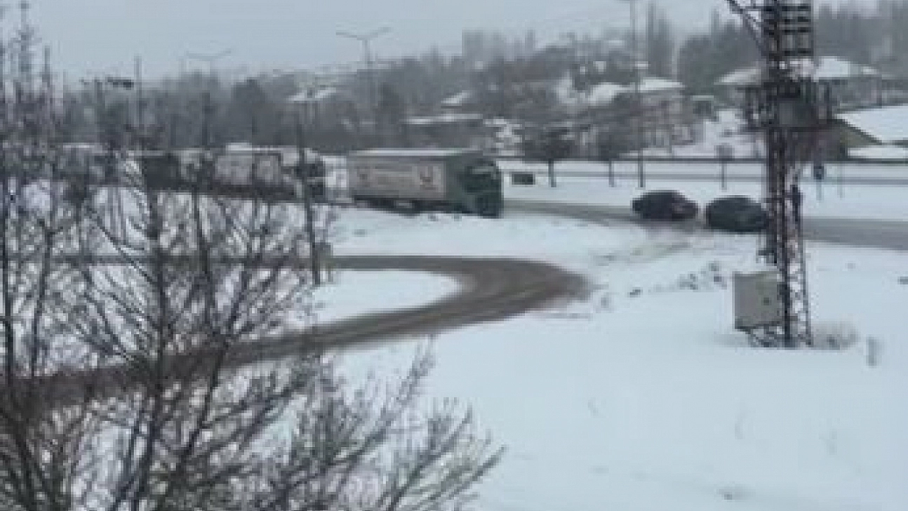 KGM'den Son Dakika Duyurusu: Malatya Yolu Sivas Yolu Trafiğe Kapatıldı