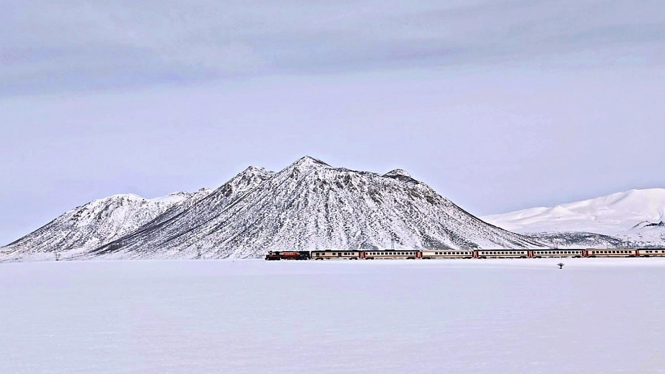 Kirkor Dağı eteklerinden nefes kesen görüntüler