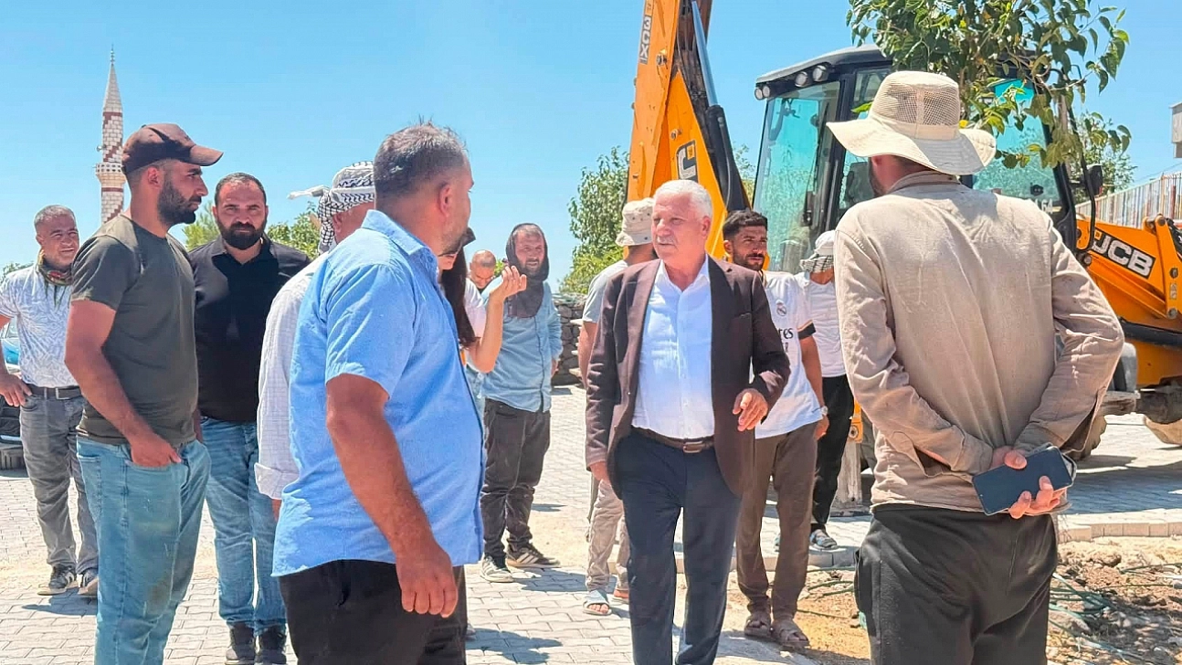 Kırsal mahalle yollarında çalışmalar sürüyor