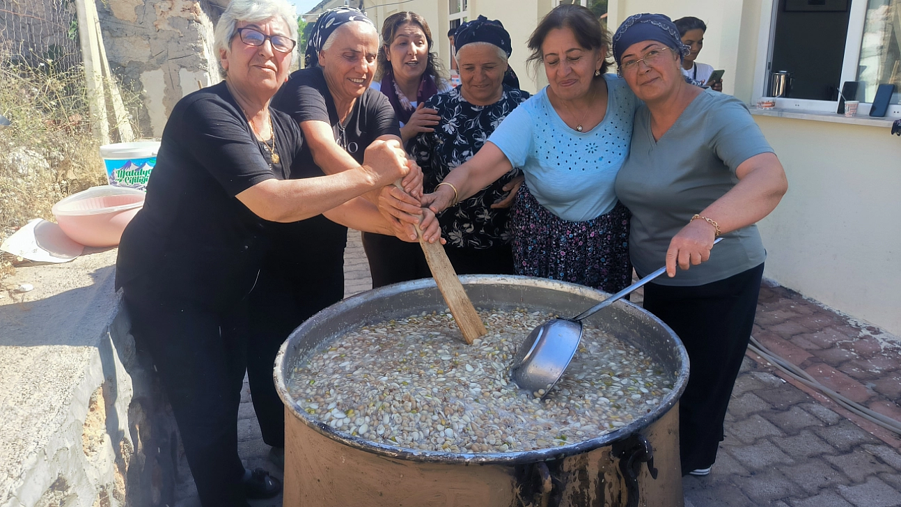 Malatya'da aşure etkinliği düzenledi