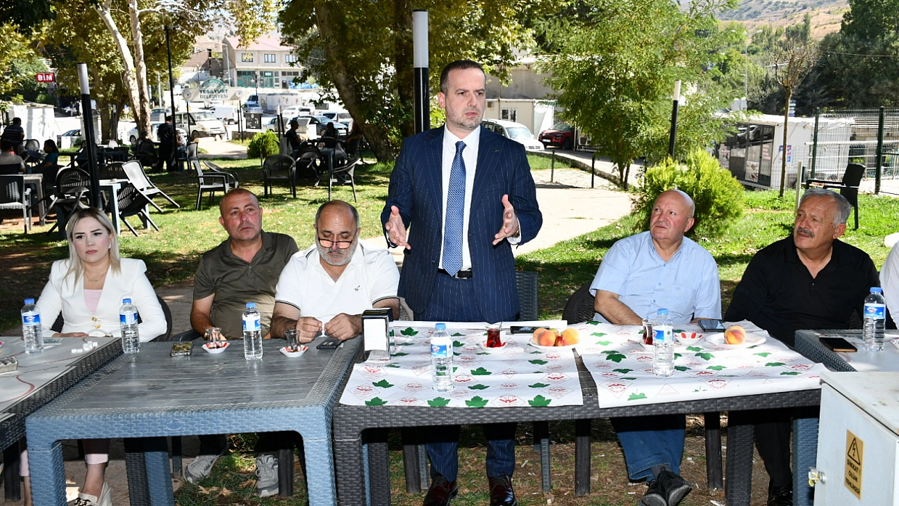 Karademir'i muhtarlar destekliyor