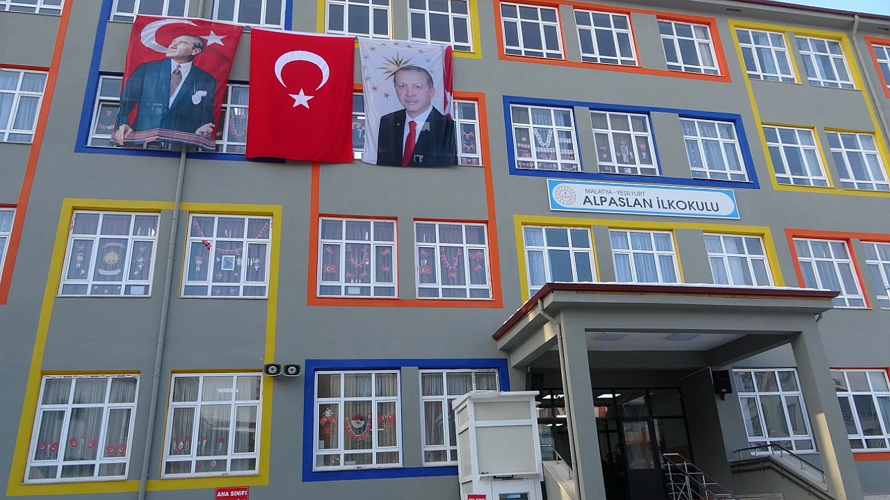 Malatya'da öğrencilerin karne heyecanı!