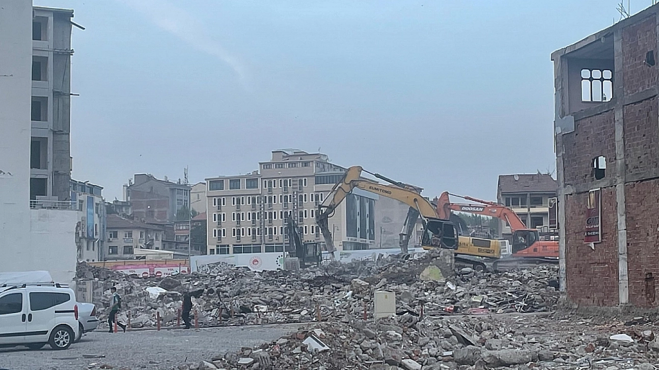 Malatya'da riskli alanlarda dönüşüm kuralları değişti: Yıkım şartı kalktı, satış ve ruhsat düzenlendi