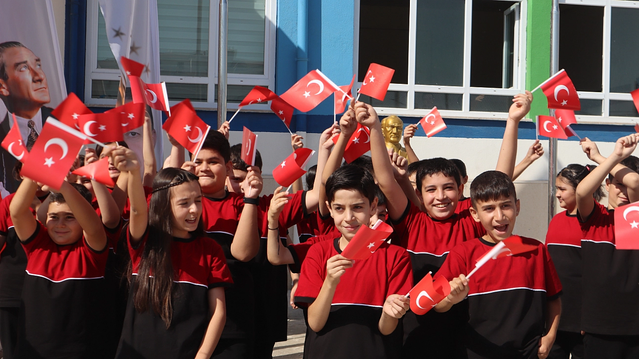 Malatya'da yeni eğitim yılının ilk ders zili çaldı