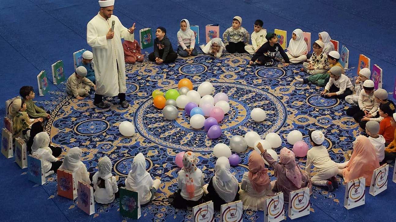 Miniklerden camide anlamlı buluşma