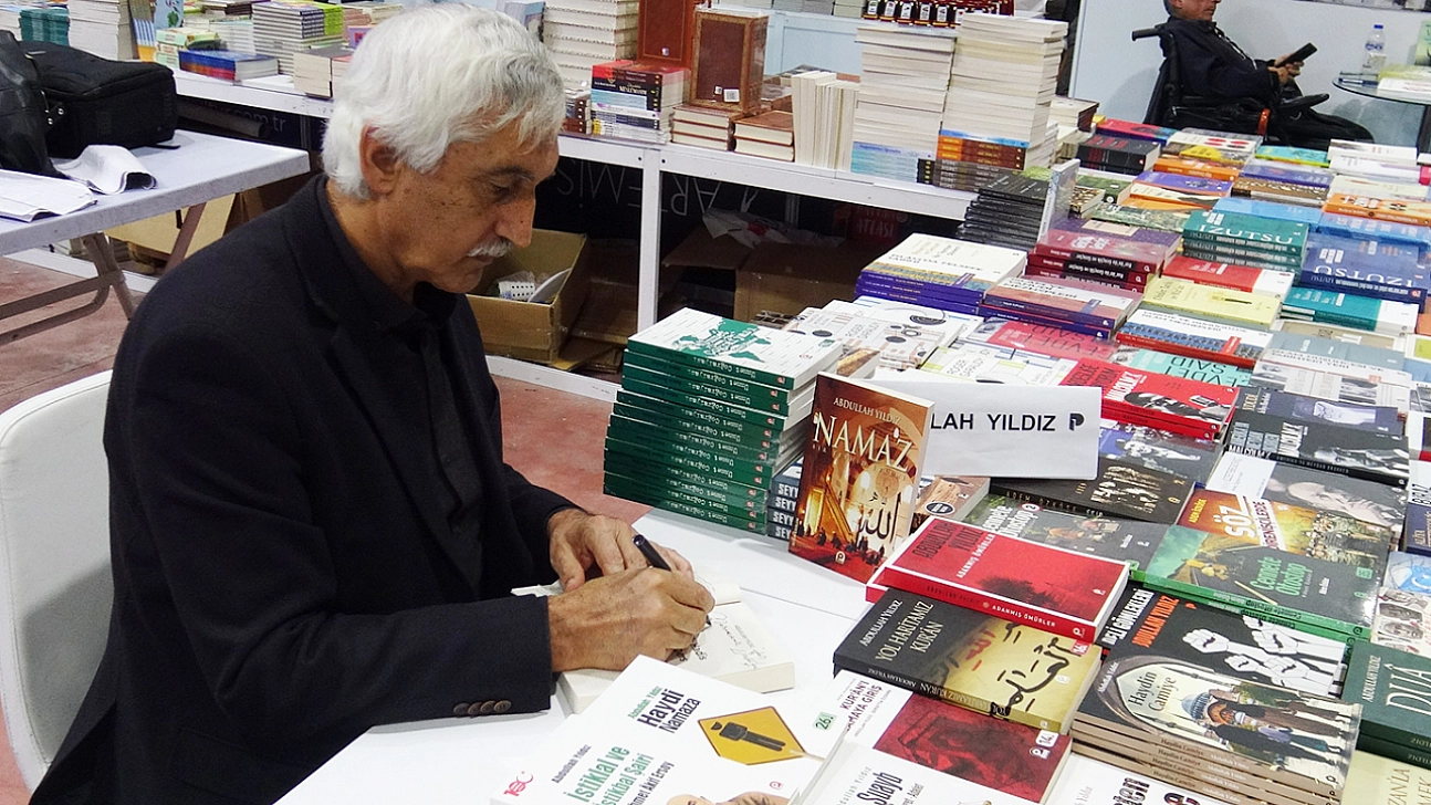 Namazı korkutarak değil, sevdirerek öğretelim