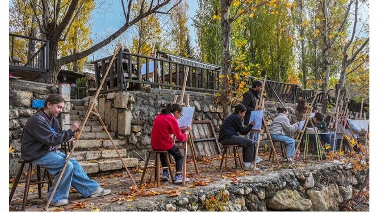 Öğrenciler tarihi ve doğayı tuvale taşıyor